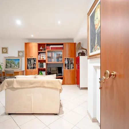 Dj Center Class Apartman *