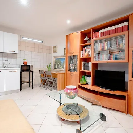 Апартаменты Dj Center Class *