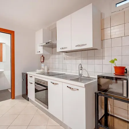 Apartman Dj Center Class Bari