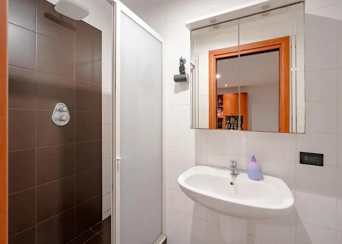 Апартаменти Dj Center Class Барі